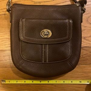 Coach - brown leather crossbody
